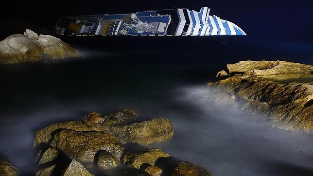 Los Cazadores De Tesoros Acechan Al Concordia