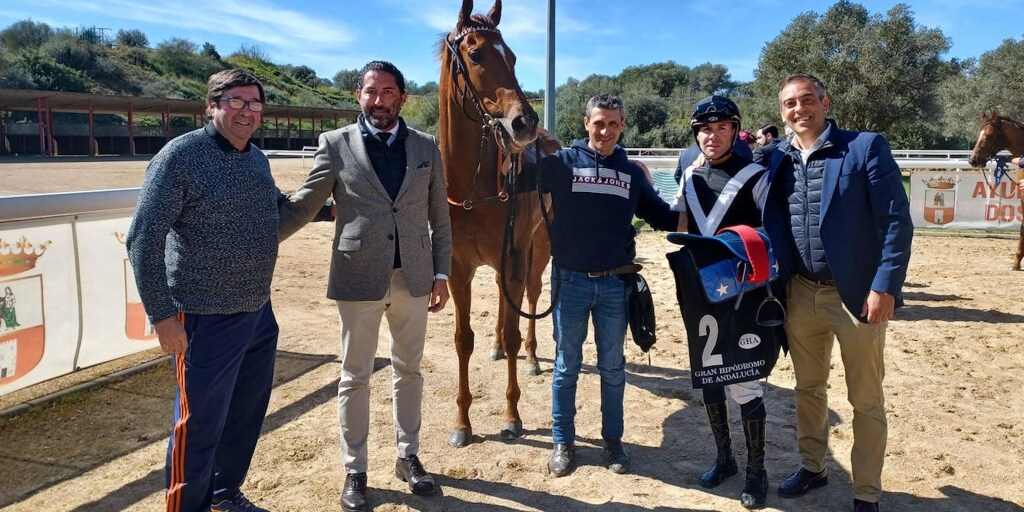 White Bay con Vaclav Janacek gana el Gran Premio de Andalucía en Dos