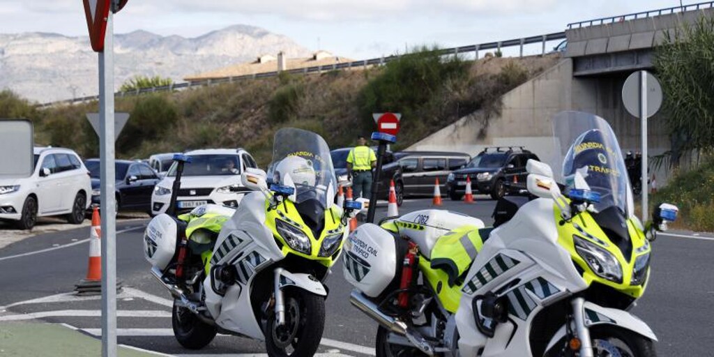 La Guardia Civil Investiga A Un Conductor Que Atropell A Dos Ciclistas