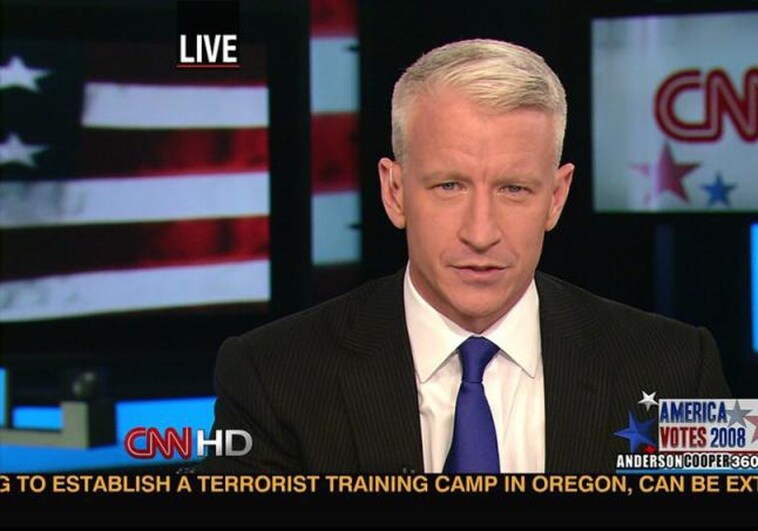 Cooper presenta desde 2003 en CNN 'Anderson Cooper 360º' con un salario de doce millones al año