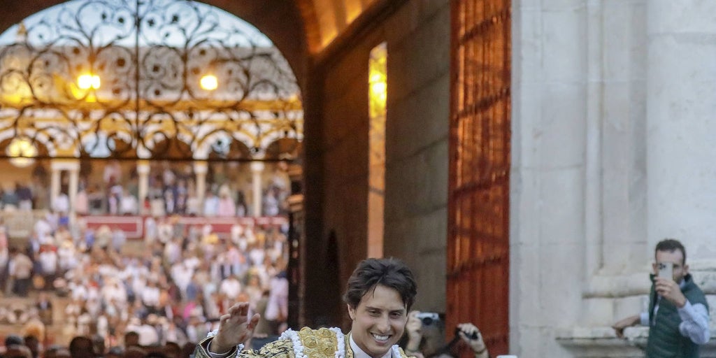 Las Im Genes De La Corrida De Toros De Urdiales Manzanares Y Roca Rey