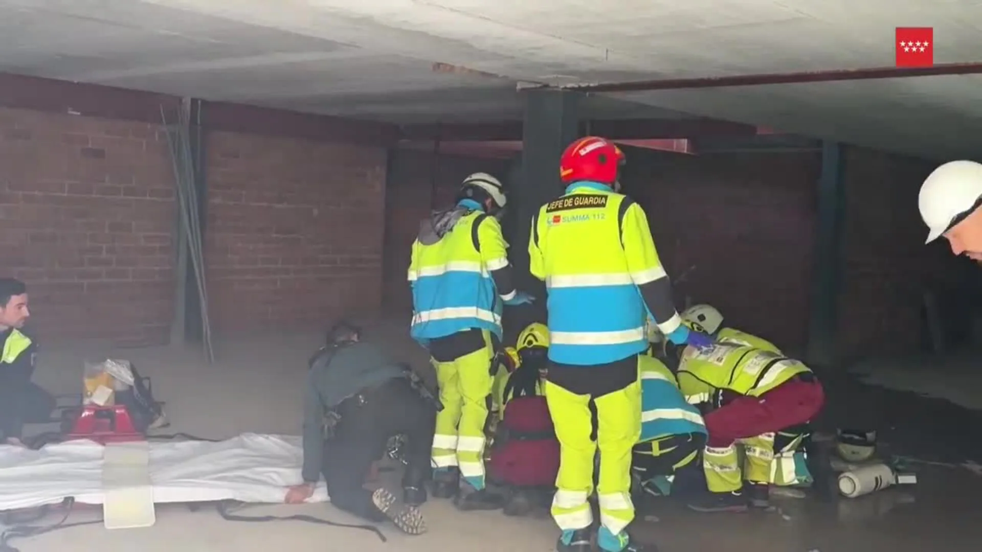 Herido Muy Grave Un Obrero Tras Caer Desde Tres Metros De Altura En