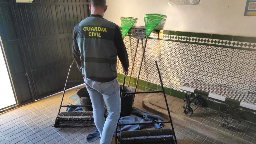 La Guardia Civil Pilla In Fraganti A Cinco Personas Cuando Robaban