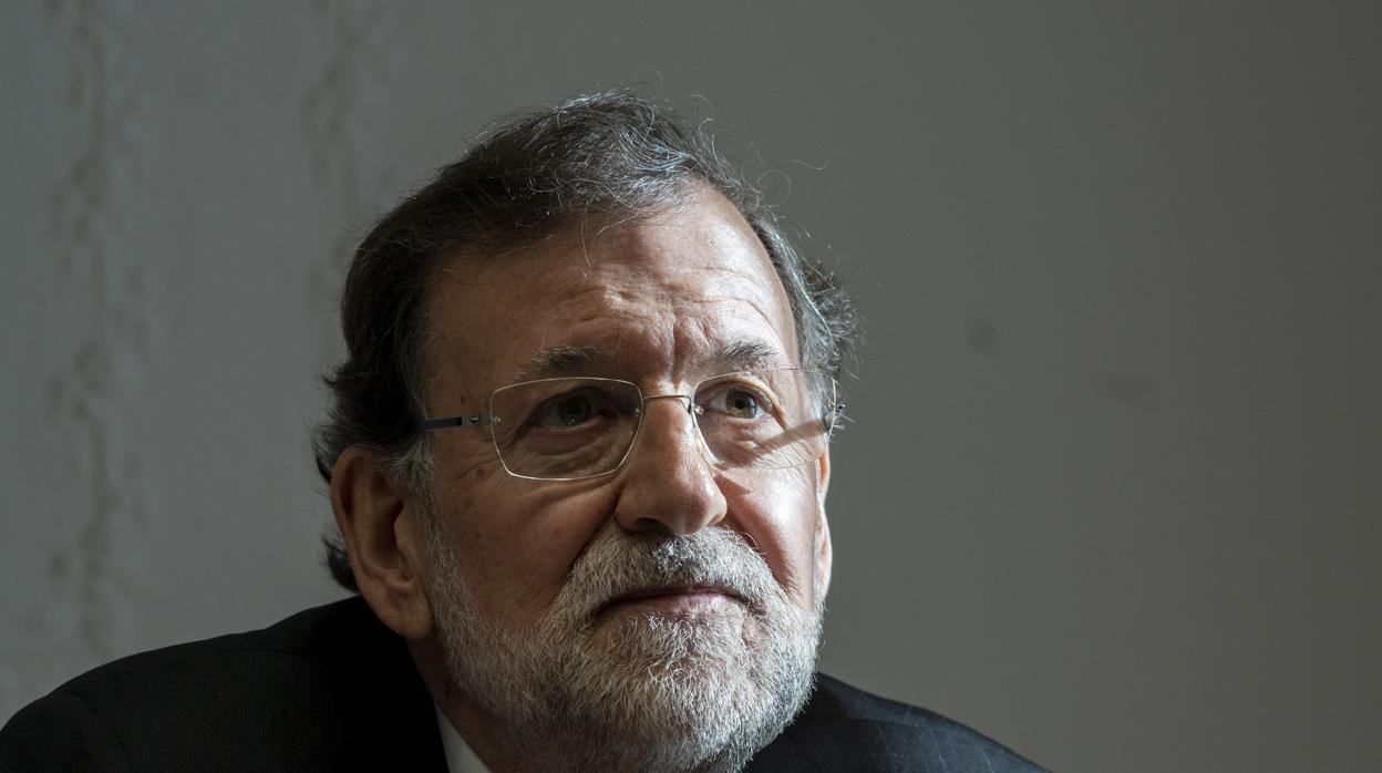 Doce Horas Escuchando A Mariano Rajoy Narrar Su Libro