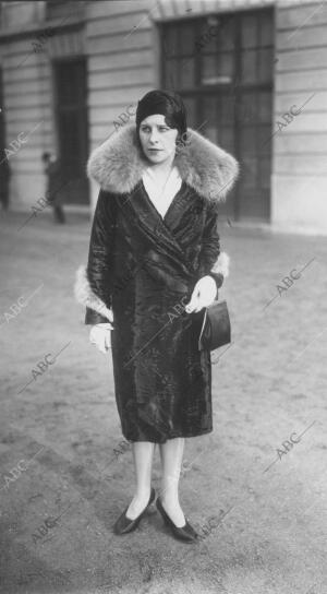 La moda en las Carreras de Auteuil. En la Imagen, abrigo de 1929