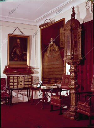 Salón dedicado a Álvaro de Bazán, con un retrato de él atribuido a Juan Pantoja...