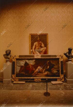 En la imagen, el cuadro «Mercurio y Argos», de Diego Velázquez, descolgado a...