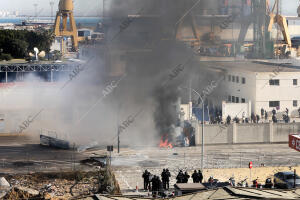 Disturbios en las protestas a las puertas de los astilleros de Navantia