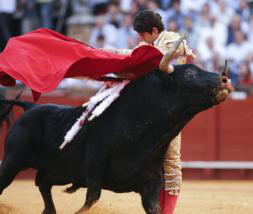 Sebastián Castella destapona a última hora la enésima juampedrada