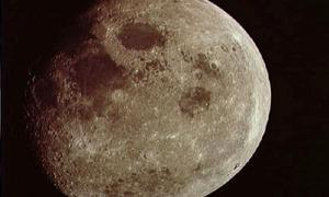 La NASA confirma la presencia de agua «en cantidad» en un cráter de la Luna