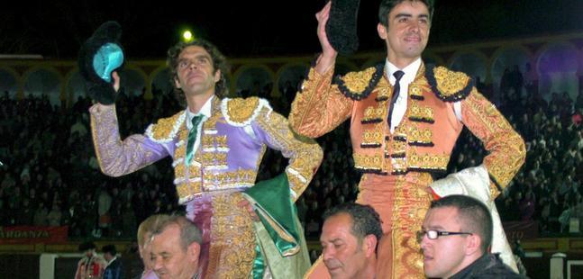 Perera arrasa al vendaval José Tomás