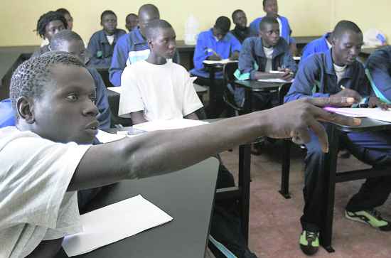 HRW denuncia malas condiciones en los centros de menores africanos