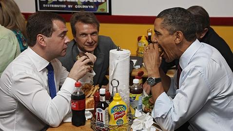 Obama y Medvédev comparten las patatas fritas