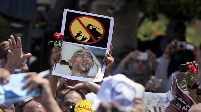 El Baradei encabeza la protesta contra Mubarak en Egipto