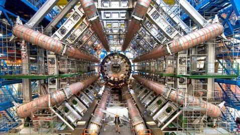 El LHC llama a la puerta de Dios