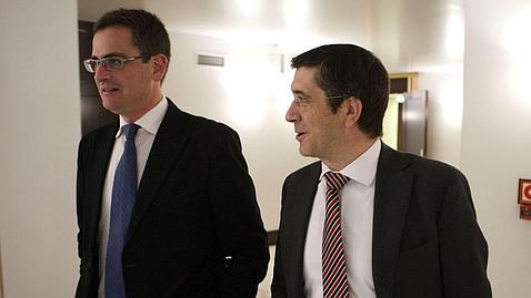 PSE y PP levantan la prohibición de rotular en castellano