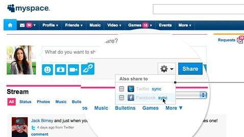 MySpace se rinde a Facebook