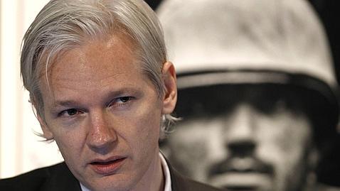 Assange denuncia que existe una conspiración contra él