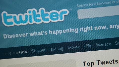 Los «hackers» cargan contra las redes sociales