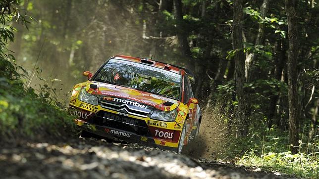 Solberg mantiene el liderato pese a una penalización