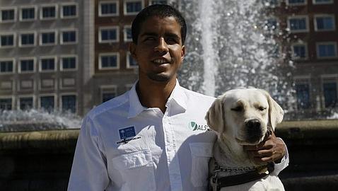 Enhamed Enhamed: «Yo dije &amp;#8220;¡dame fuerte!&amp;#8221;, y me partieron un palo en la cabeza»