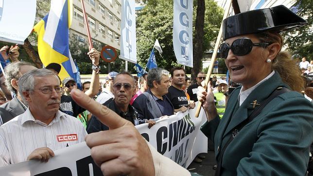 Los guardias civiles abuchean la presencia de Toxo por «oportunista»