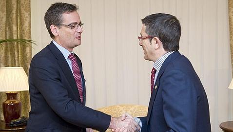 Basagoiti pide a López que siga la «línea de firmeza» con ETA