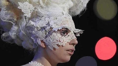 Lady GaGa es la artista peor vestida
