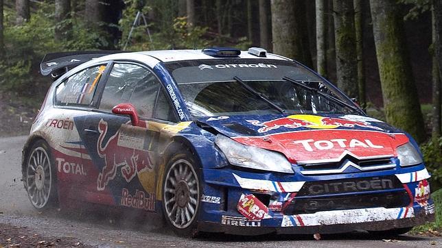 Un accidente de Ogier acerca a Loeb a su séptimo título consecutivo