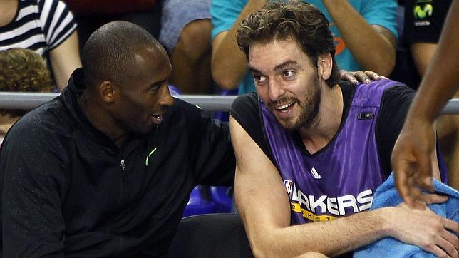 Bryant: «Estoy contento por mi hermano Gasol, que está en casa»