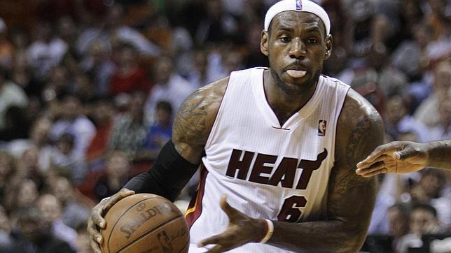 Rudy y LeBron, estelares