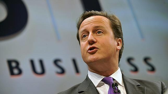 Cameron se gana a los empresarios británicos con un plan para reactivar la economía