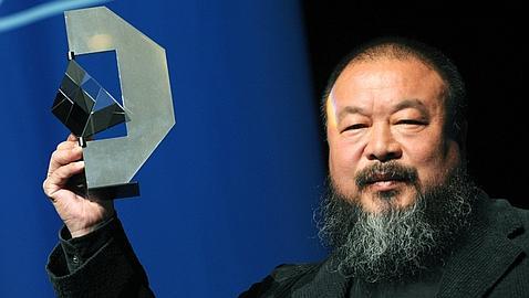 El artista chino Ai Weiwei, bajo arresto domiciliario