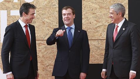 La OTAN y Rusia acuerdan colaborar en la defensa antimisiles