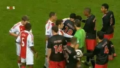 El Ajax suspende dos partidos a Luis Suárez por morder a Bakkal