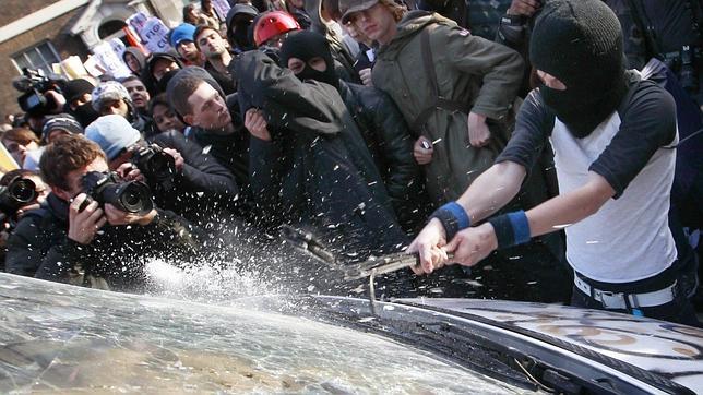 La Policía controla la nueva protesta de estudiantes en Londres