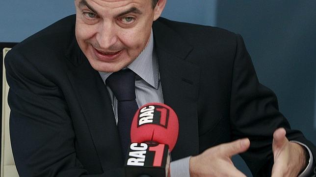 Zapatero suscribe la declaración de la Eurocámara, pero recuerda que no condena a Marruecos
