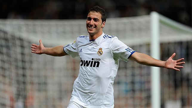 Higuaín trastoca los planes de Mourinho