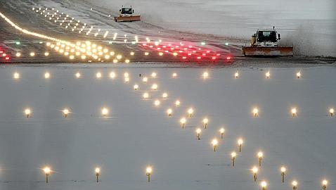 Cuatro aeropuertos cerrados por las nevadas en Europa