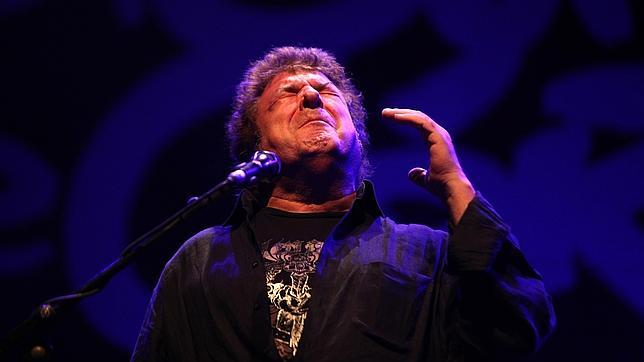 Enrique Morente, ingresado en la UCI