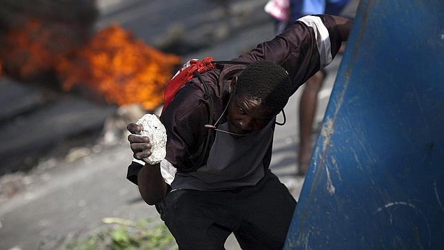 Cuatro muertos en los disturbios de Haití tras conocer los resultados electorales