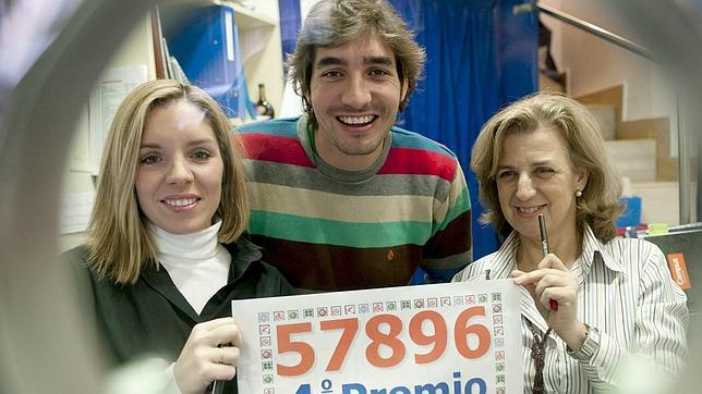 «Doña Lola» vende una serie suelta de 10 décimos del 57. 896, un cuarto premio