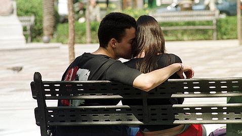Se busca pareja seropositiva o discapacitada