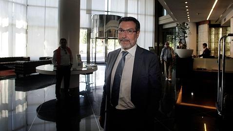 El PSOE suspende de militancia al ex ministro Antonio Asunción