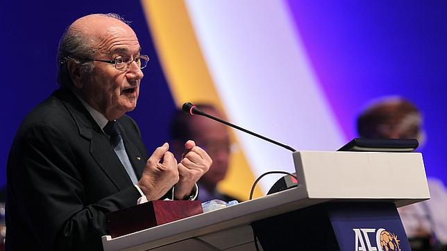 Blatter: «Espero que el Mundial de 2022 en Qatar se celebre en invierno»