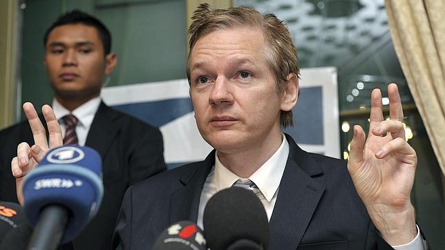 Las «Memorias» de Assange llegan a las librerías en abril