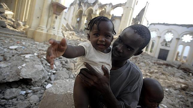 Haití sigue sumido en el caos a un año del seísmo
