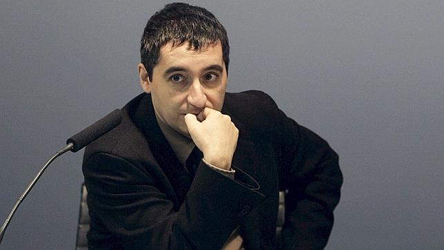 Tres hombres agreden con un puño americano a un consejero de Murcia