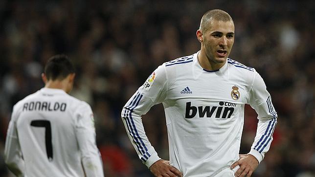 Benzema se cae del once inicial