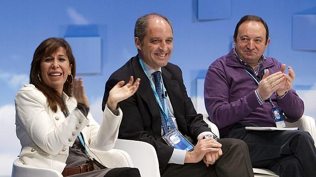 Sánchez-Camacho secunda las críticas de Arenas a la inmersión lingüística